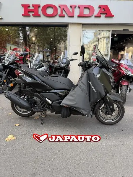 XMAX 125