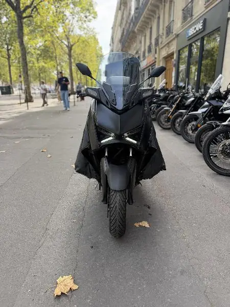 XMAX 125
