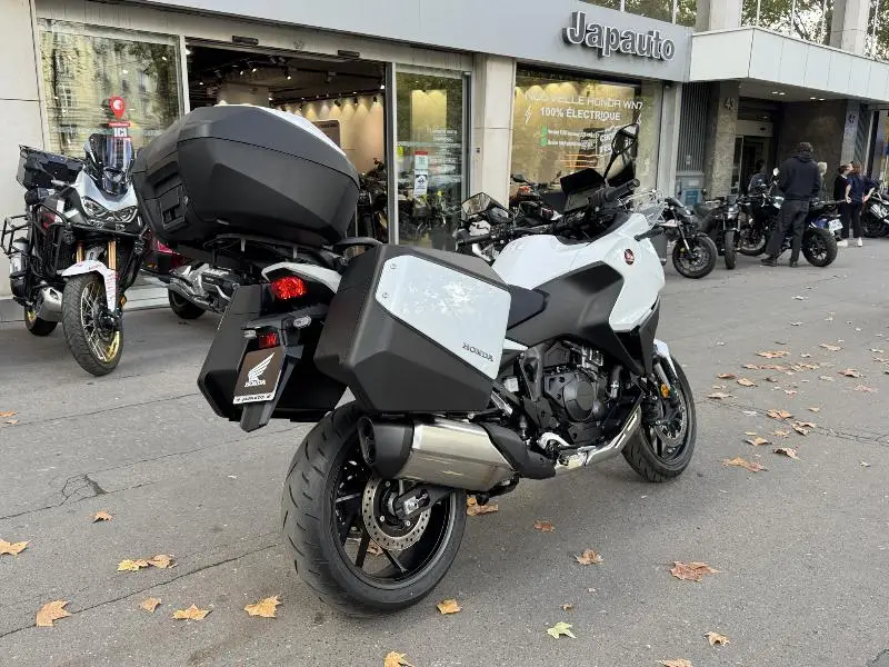 NT 1100