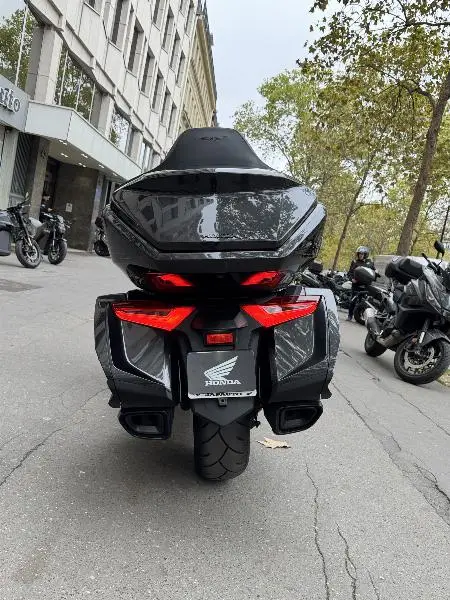 GL1800 GOLDWING