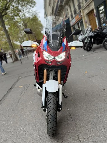 CRF 1100 L AFRICA TWIN  ADVENTURE SPORTS DCT