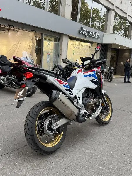 CRF 1100 L AFRICA TWIN  ADVENTURE SPORTS DCT