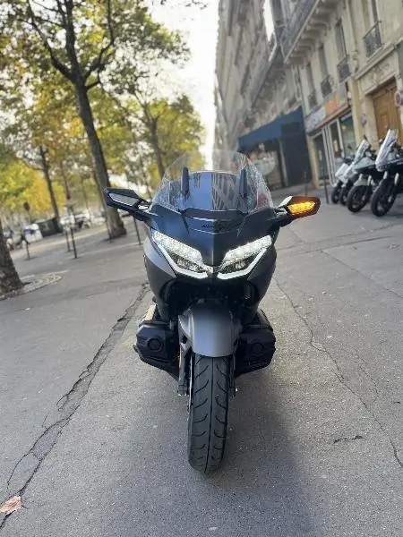 GL 1800