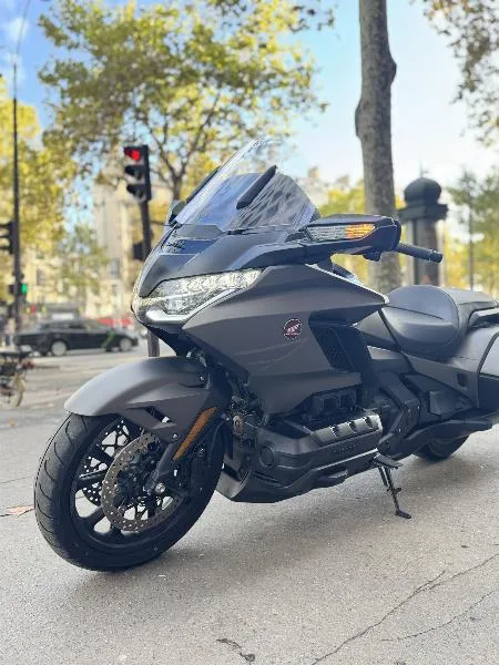 GL 1800