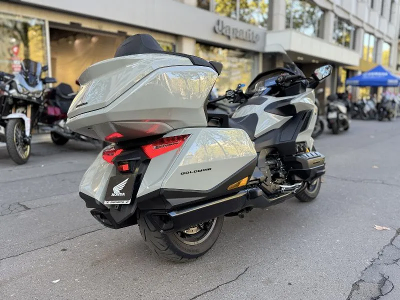 GL 1800 GOLDWING DCT