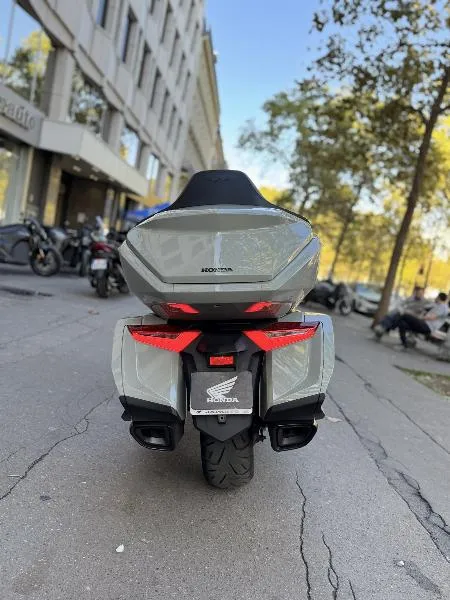 GL 1800 GOLDWING DCT
