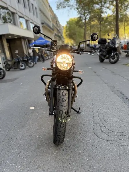 STREET TWIN  900