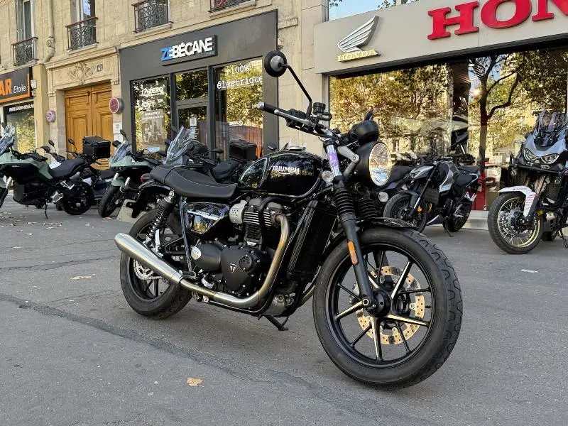 STREET TWIN  900