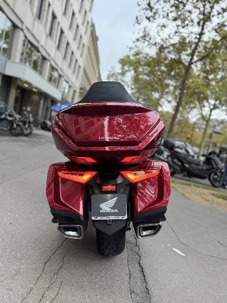 GL 1800 GOLDWING TOURING DCT