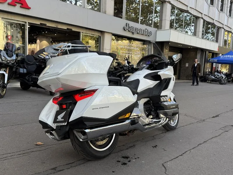 GL 1800 GOLDWING