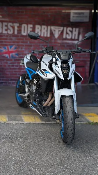 GSX8S