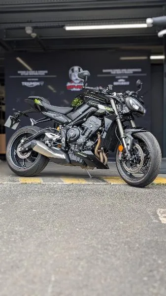 STREET TRIPLE 765 RS
