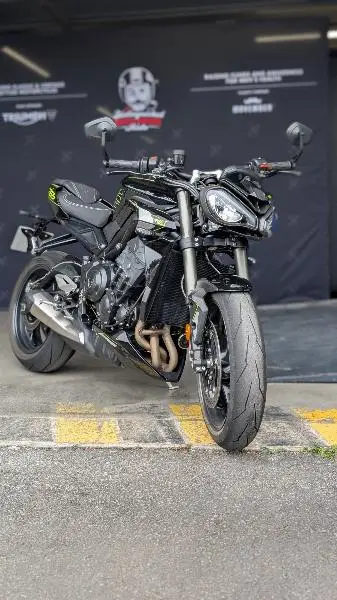 STREET TRIPLE 765 RS