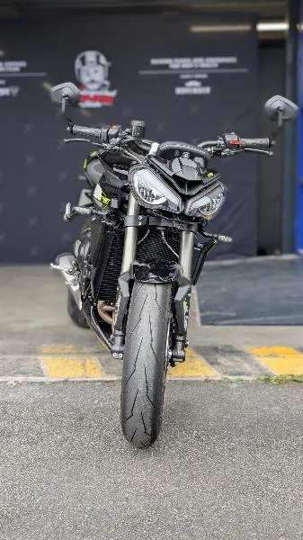 STREET TRIPLE 765 RS