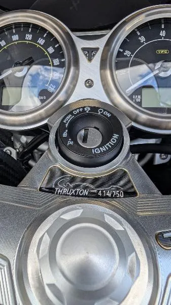 THRUXTON 1200 TFC