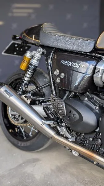 THRUXTON 1200 TFC