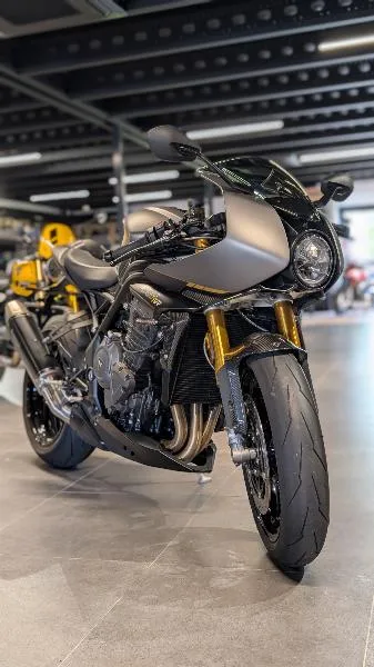 SPEED TRIPLE 1200 RR