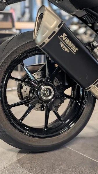SPEED TRIPLE 1200 RR