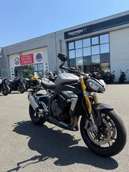 SPEED TRIPLE 1200 RS