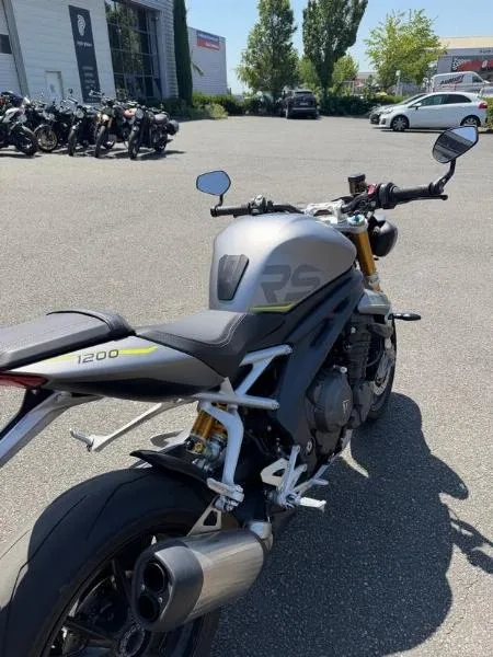 SPEED TRIPLE 1200 RS