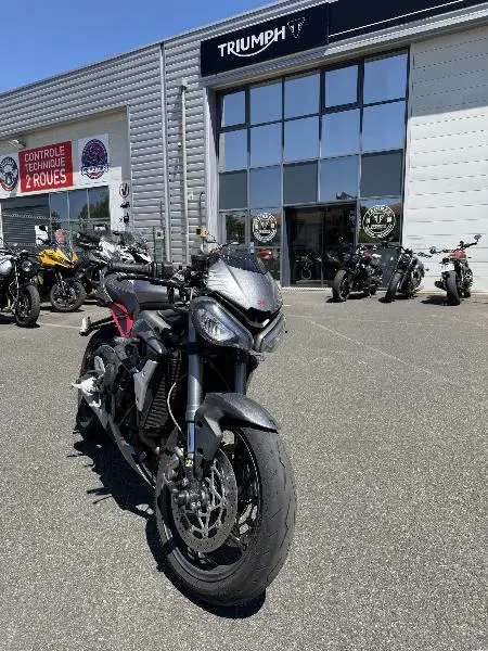 STREET TRIPLE 765 RS