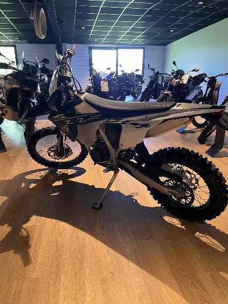 TF 250E