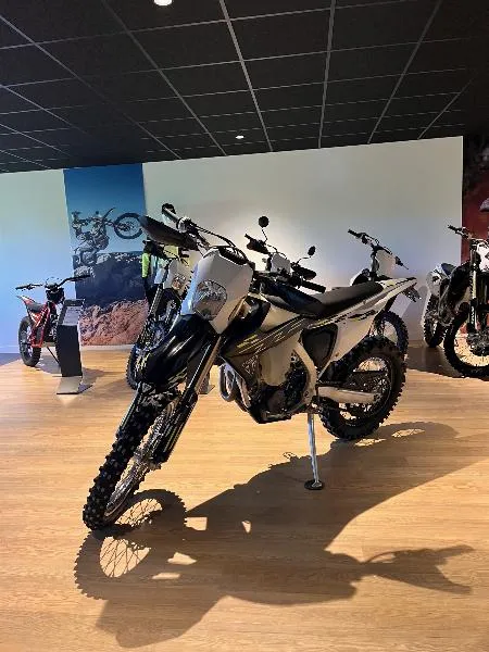 TF 250E