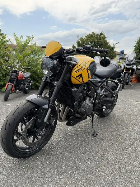 TRIDENT 660