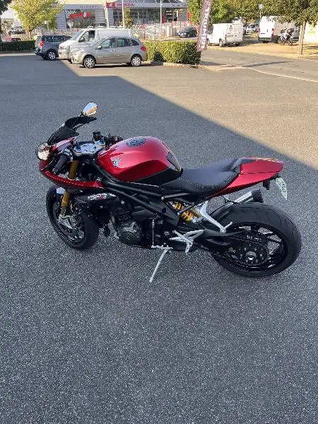 SPEED TRIPLE 1200 RR