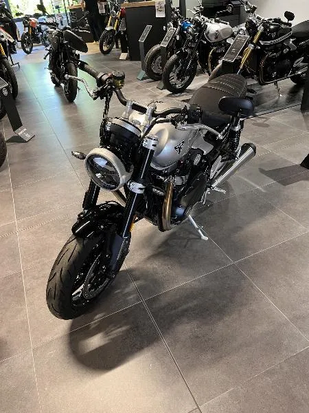 SPEED TWIN 1200 2025