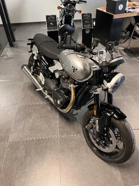 SPEED TWIN 1200