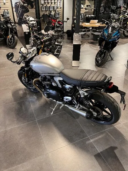 SPEED TWIN 1200