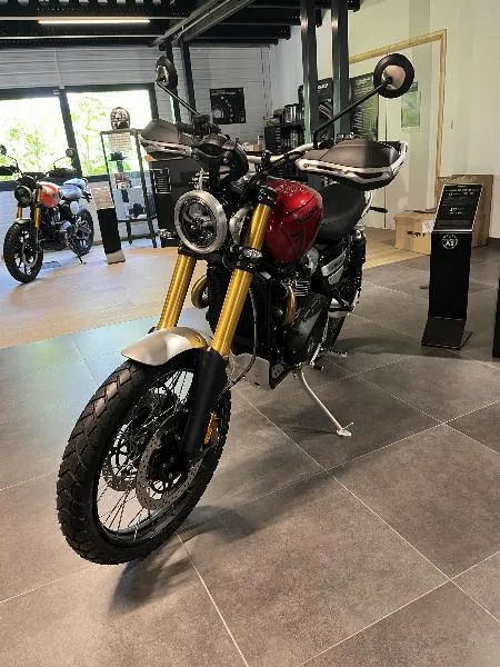 SCRAMBLER 1200 XE