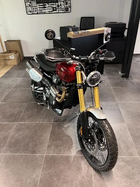 SCRAMBLER 1200 XE