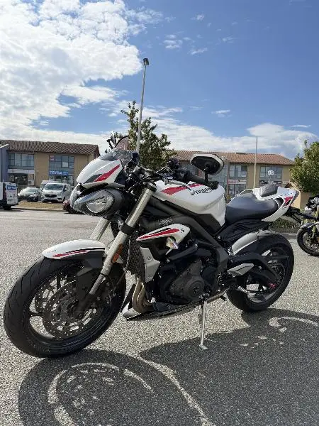 STREET TRIPLE 660 S