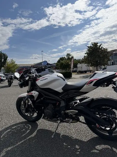 STREET TRIPLE 660 S