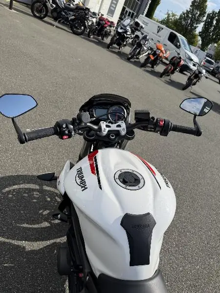 STREET TRIPLE 660 S