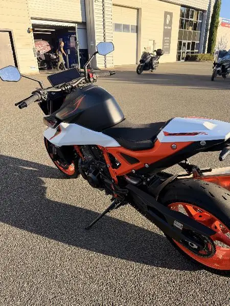 990 DUKE