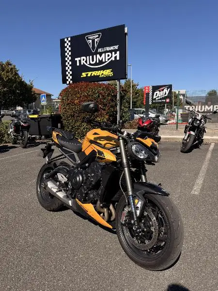 STREET TRIPLE 765 RS