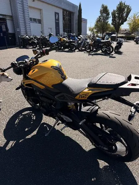 STREET TRIPLE 765 RS