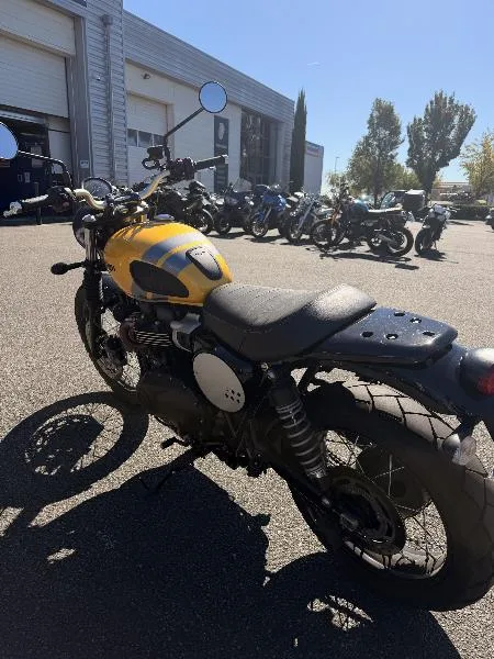 STREET SCRAMBLER  900