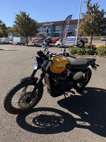 STREET SCRAMBLER  900