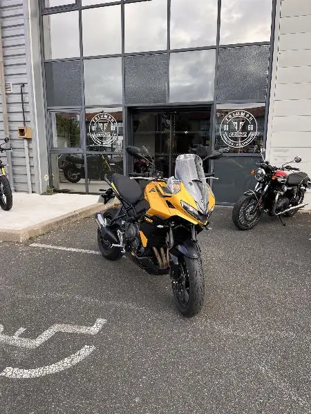 TIGER SPORT 800