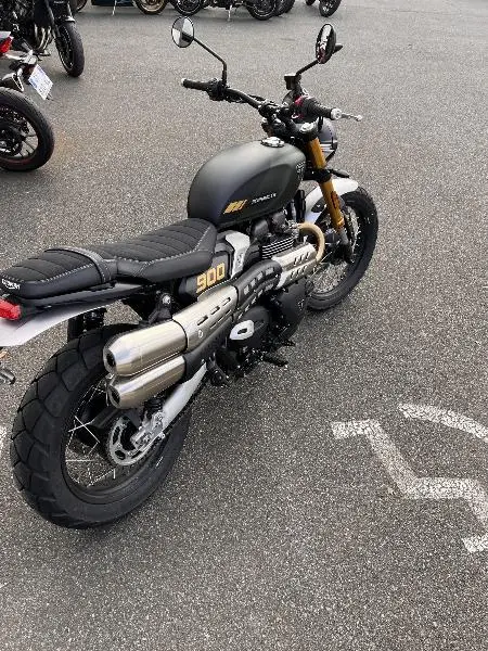 SCRAMBLER 900