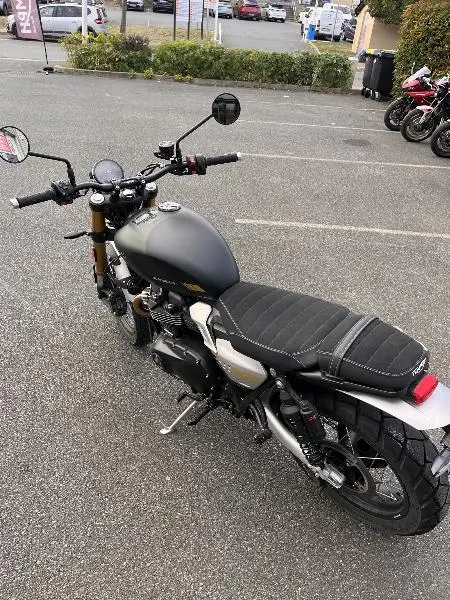 SCRAMBLER 900