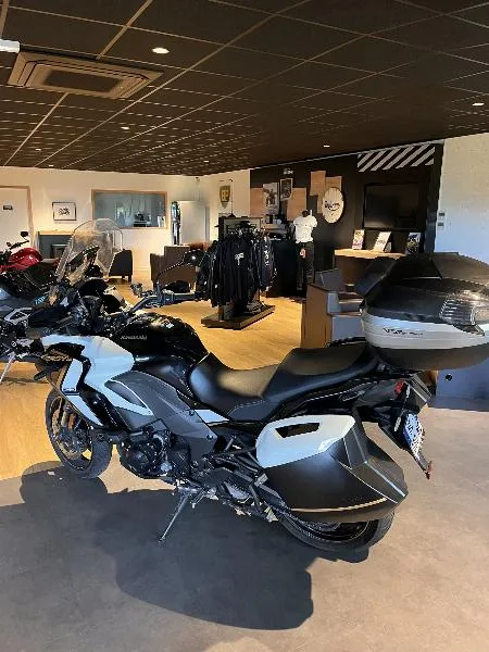 VERSYS 1100 SE