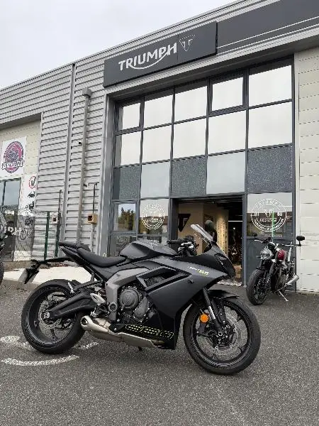 	DAYTONA 660