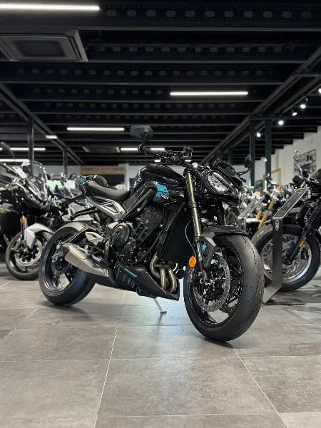 STREET TRIPLE 765 RS