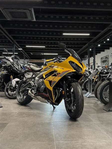 	DAYTONA 660