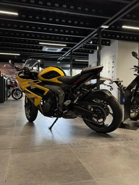 	DAYTONA 660